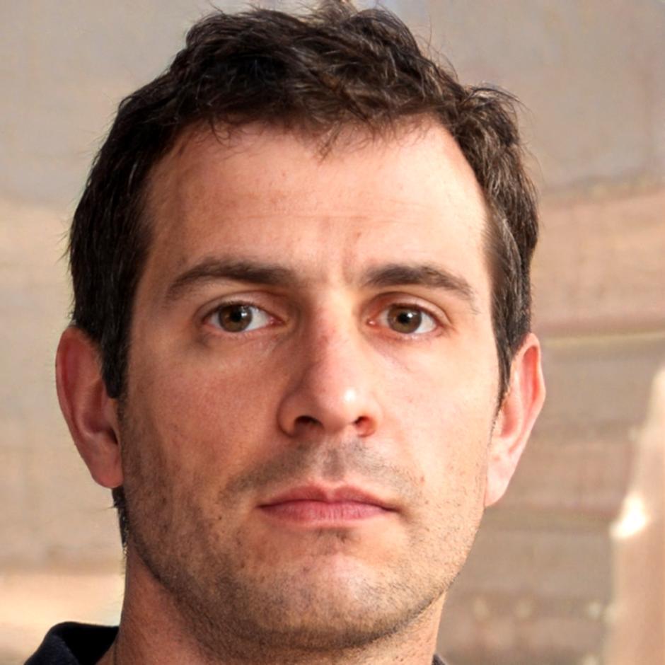 Instructor Bogdan Vasile